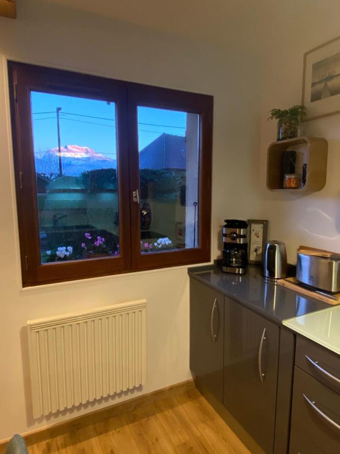 Appartement Au Calme Avec Vue Sur Les Montagnes. ซิวริเย ภายนอก รูปภาพ