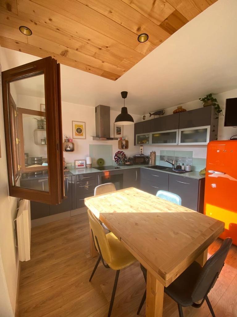 Appartement Au Calme Avec Vue Sur Les Montagnes. ซิวริเย ภายนอก รูปภาพ